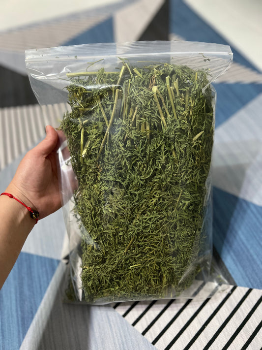 Dried Carrot Tops (150grams)